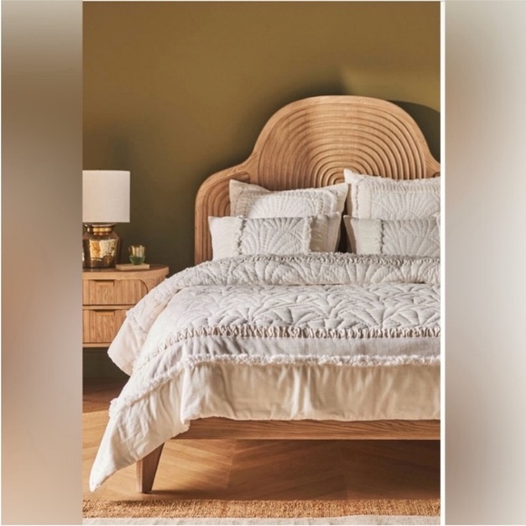 Anthropologie Gillian Textured Quilt Size Cal King NWT